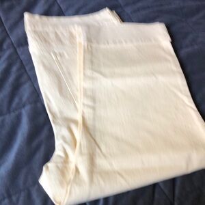 Women's Cream Shorts